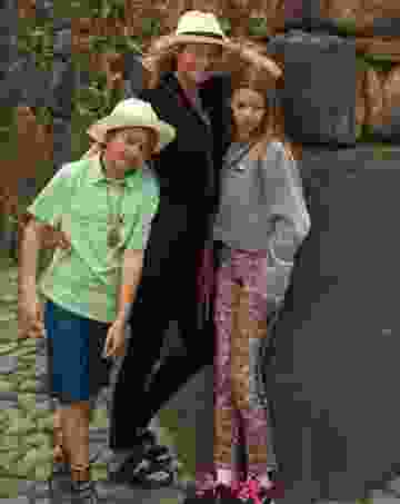 İşte buna şaşıracaksınız: Angelina çocuklarını...