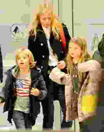 İşte buna şaşıracaksınız: Angelina çocuklarını...