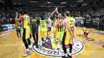 Fenerbahçe Doğuş'tan TOFAŞ'a büyük fark !